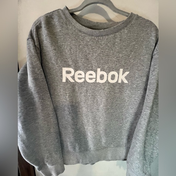 Reebok Light Gray Sweatshirt - Picture 1 of 3
